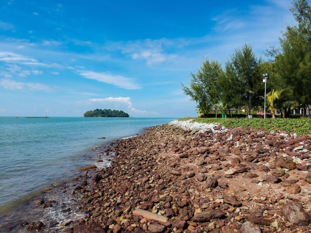 Sea Front Hotel Port Dickson Extérieur photo